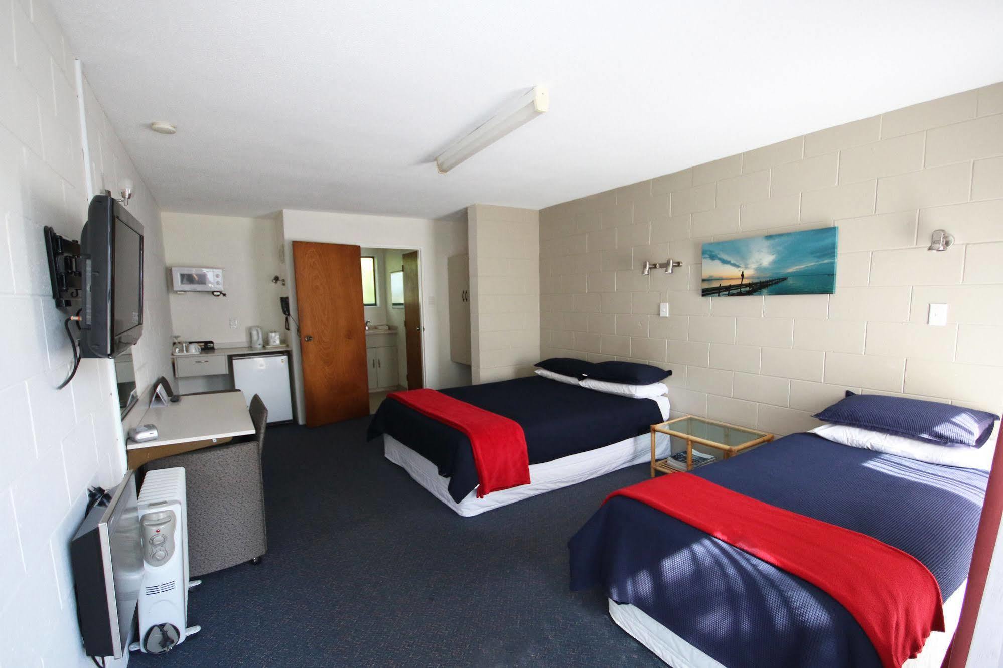 Midway Pacifica Lodge Lower Hutt Exterior foto